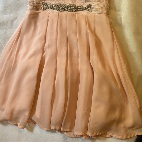 Formal/Prom dress - Picture 4 of 8